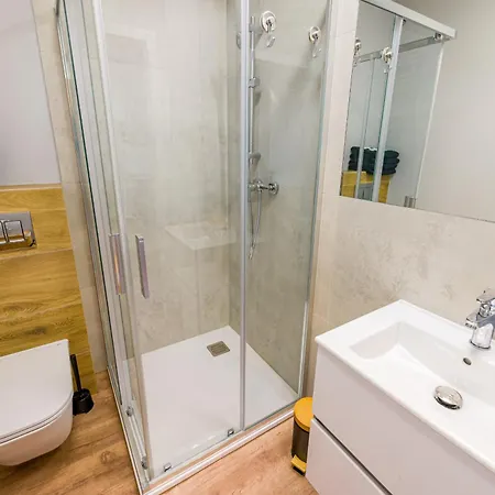 Partynice - Parking&balcony - By Rentujemy *