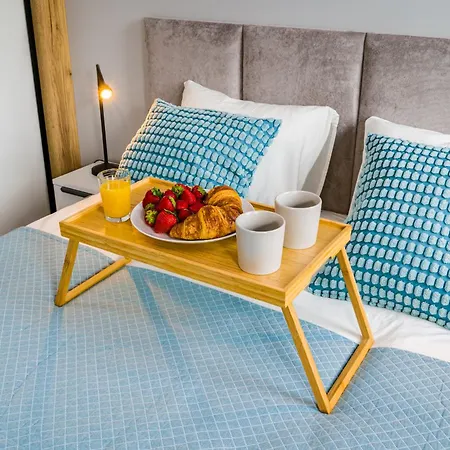 Apartament Partynice - Parking&balcony - By Rentujemy