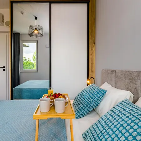 Partynice - Parking&balcony - By Rentujemy Apartament *