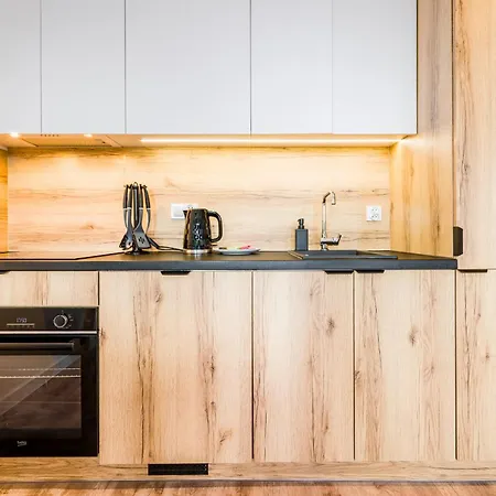 Апартаменты Partynice - Parking & Balcony - By Rentujemy *