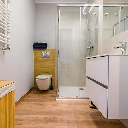 Partynice - Parking & Balcony - By Rentujemy Апартаменты Вроцлав