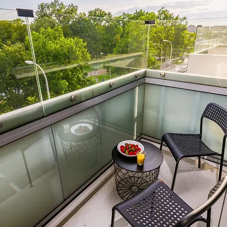 Partynice - Parking & Balcony - By Rentujemy * Вроцлав