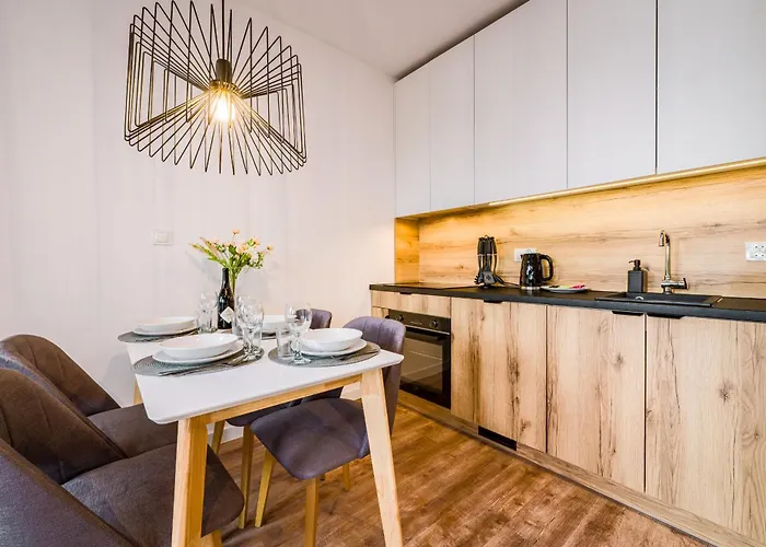 Partynice - Parking & Balcony - By Rentujemy Apartment Wroclaw