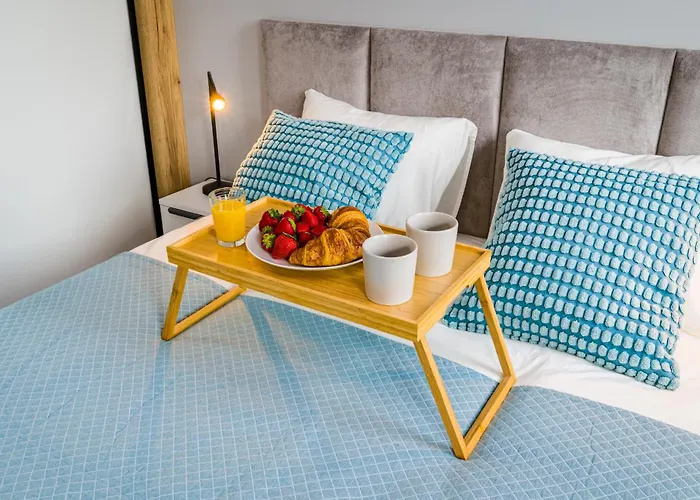 Apartamento Partynice - Parking & Balcony - By Rentujemy